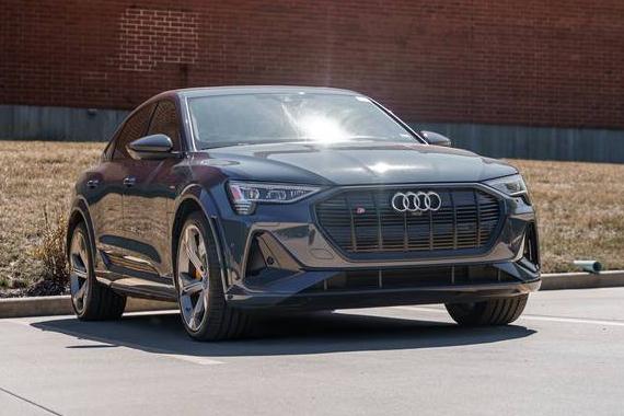 AUDI E-TRON SPORTBACK 2022 WA13CBGE1NB033371 image